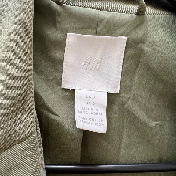 Blazer - Picture 3 of 3